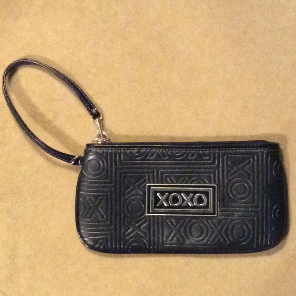 XOXO wristlet